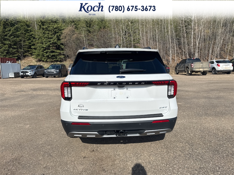 NEW 2026 Ford Explorer Active - Star White Tri-coat Metallic Exterior / DARK SPACE GREY ACTIVEX Interior - $60,930 - Stock #A26181 - VIN 1FMUK8DH4TGB58794 - Photo 10
