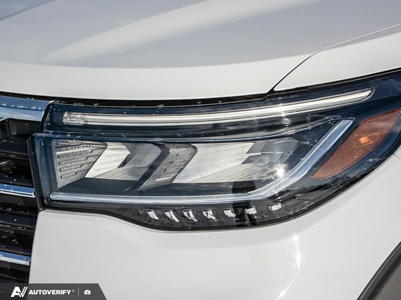 NEW 2026 Ford Explorer Active - Oxford White Exterior / DARK SPACE GRAY CLOTH Interior - $51,413 - Stock #D60203 - VIN 1FMUK8DH4TGA83160 - Photo 10
