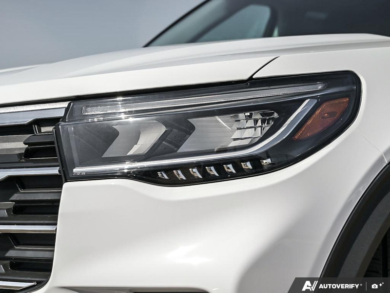 NEW 2026 Ford Explorer Active - Oxford White Exterior / DARK SPACE GRAY CLOTH Interior - $51,149 - Stock #E60258 - VIN 1FMUK8DH5TGA82812 - Photo 10