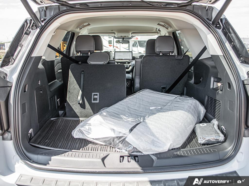 NEW 2026 Ford Explorer Active - Space White Metallic Exterior / DARK SPACE GREY ACTIVEX Interior - $56,734 - Stock #E60254 - VIN 1FMUK8DH8TGA81993 - Photo 11