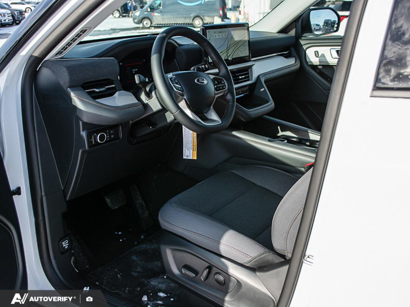 NEW 2026 Ford Explorer Active - Oxford White Exterior / DARK SPACE GRAY CLOTH Interior - $51,413 - Stock #D60203 - VIN 1FMUK8DH4TGA83160 - Photo 13