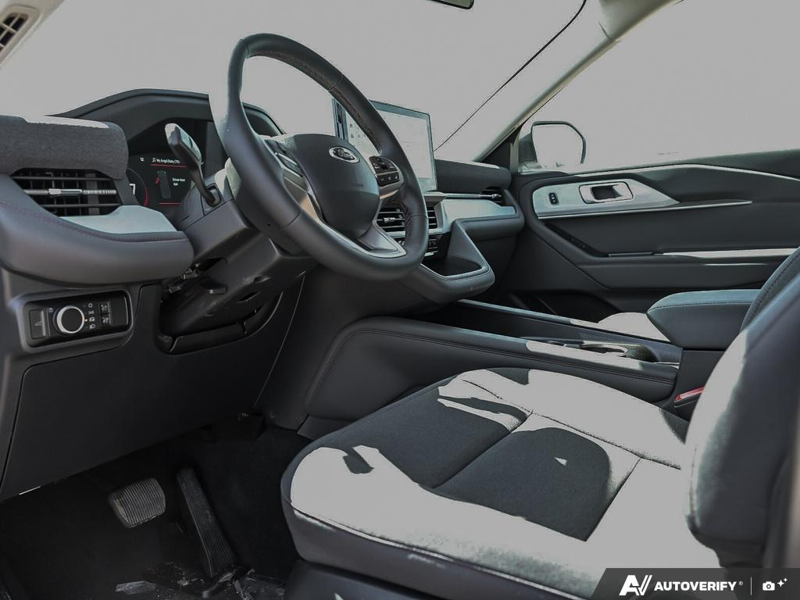 NEW 2026 Ford Explorer Active - Oxford White Exterior / DARK SPACE GRAY CLOTH Interior - $51,149 - Stock #E60258 - VIN 1FMUK8DH5TGA82812 - Photo 13