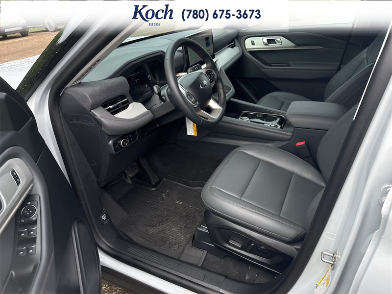 NEW 2026 Ford Explorer Active - Crystal White Tricoat Exterior / DARK SPACE GREY ACTIVEX Interior - $60,130 - Stock #A26191 - VIN 1FMUK8DH1TGB87329 - Photo 17
