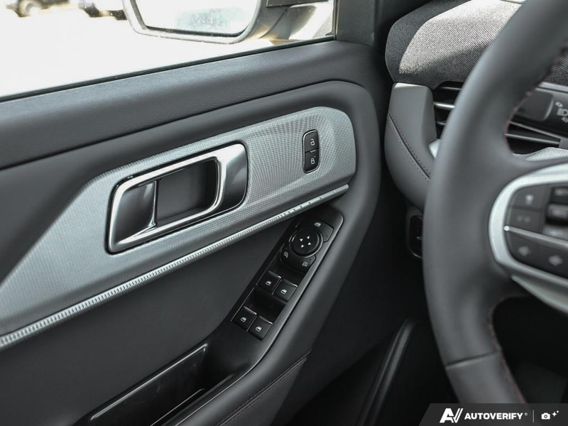 NEW 2026 Ford Explorer Active - Oxford White Exterior / DARK SPACE GRAY CLOTH Interior - $51,149 - Stock #E60258 - VIN 1FMUK8DH5TGA82812 - Photo 17