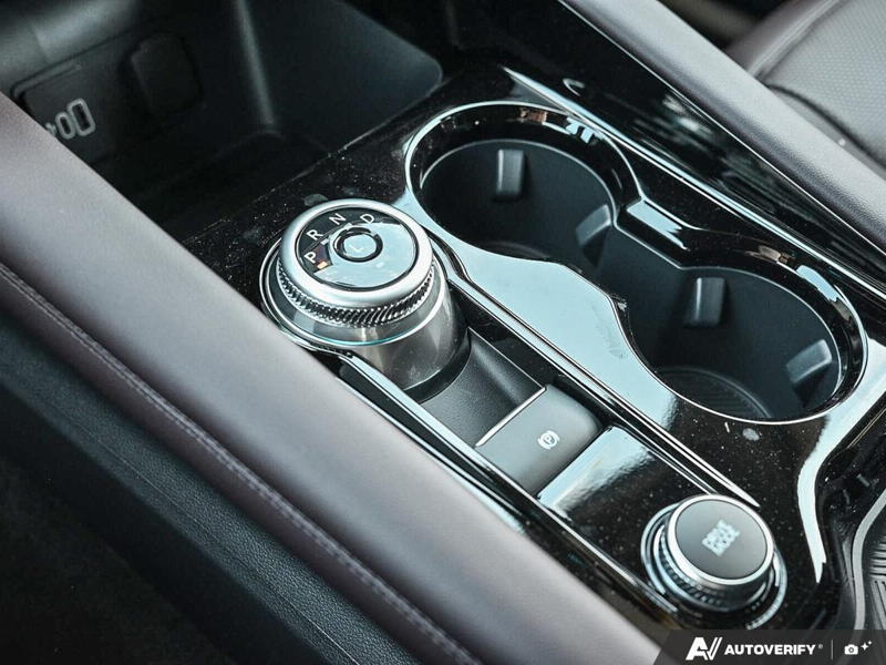 NEW 2026 Ford Explorer Platinum - Space White Metallic Exterior / MOJAVE DUSK, PREM. LEATHER SEATING SURFACES SPORT CAPTAIN CHAIRS Interior - $63,736 - Stock #E61068 - VIN 1FMUK8HH6TGC34056 - Photo 19
