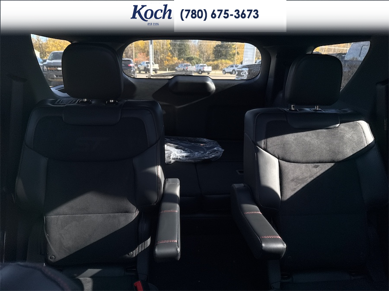 NEW 2026 Ford Explorer ST - Space White Metallic Exterior / ONYX, HEAT/VENT UNIQUE MIKO SUEDE SPORT CAPTAIN'S CHAIRS Interior - $75,130 - Stock #A26267 - VIN 1FMWK8GC3TGB05111 - Photo 22