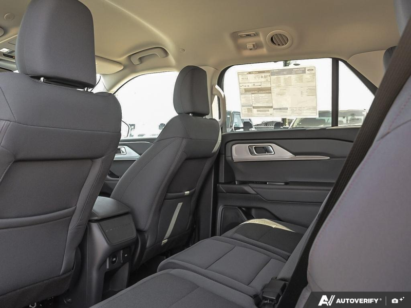 NEW 2026 Ford Explorer Active - Oxford White Exterior / DARK SPACE GRAY CLOTH Interior - $51,149 - Stock #E60258 - VIN 1FMUK8DH5TGA82812 - Photo 24