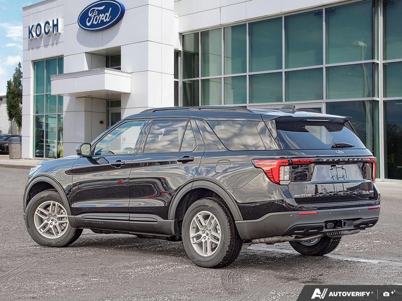 2026 Ford Explorer photo 4