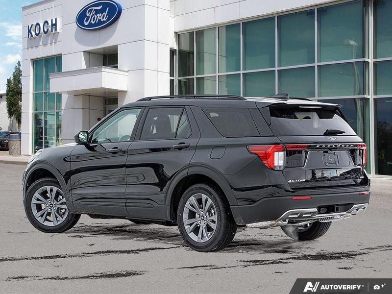 2026 Ford Explorer photo 3
