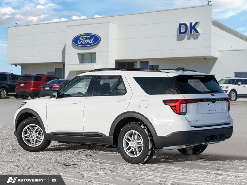 NEW 2026 Ford Explorer Active - Oxford White Exterior / DARK SPACE GRAY CLOTH Interior - $51,413 - Stock #D60203 - VIN 1FMUK8DH4TGA83160 - Photo 4