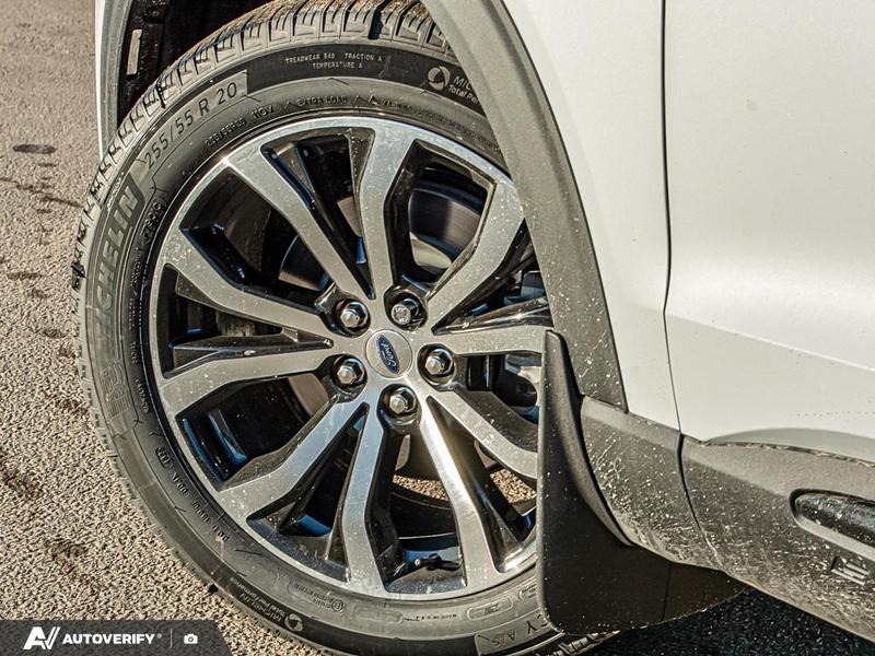 2026 Ford Explorer ST-Line photo 2