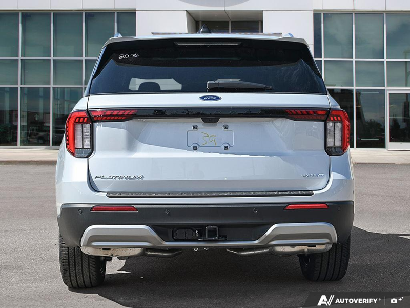 NEW 2026 Ford Explorer Platinum - Space White Metallic Exterior / MOJAVE DUSK, PREM. LEATHER SEATING SURFACES SPORT CAPTAIN CHAIRS Interior - $63,736 - Stock #E61068 - VIN 1FMUK8HH6TGC34056 - Photo 5