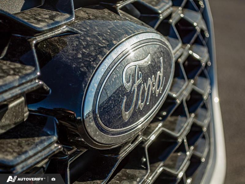 2026 Ford Explorer ST-Line photo 4