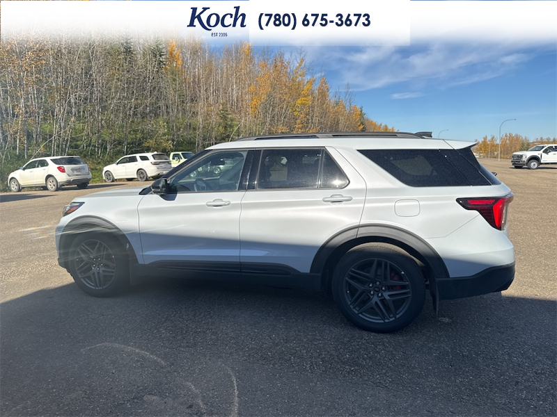 NEW 2026 Ford Explorer ST - Space White Metallic Exterior / ONYX, HEAT/VENT UNIQUE MIKO SUEDE SPORT CAPTAIN'S CHAIRS Interior - $75,130 - Stock #A26267 - VIN 1FMWK8GC3TGB05111 - Photo 8
