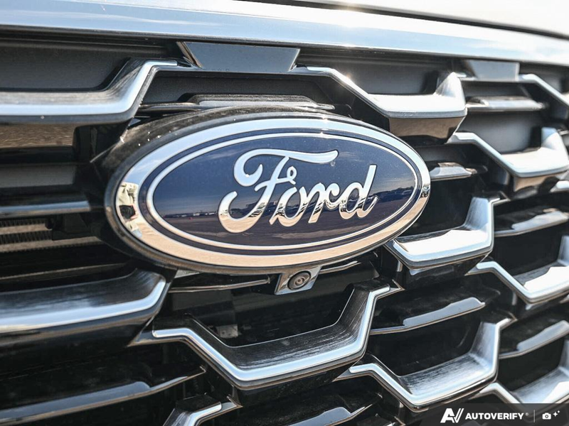 NEW 2026 Ford Explorer Platinum - Space White Metallic Exterior / MOJAVE DUSK, PREM. LEATHER SEATING SURFACES SPORT CAPTAIN CHAIRS Interior - $63,736 - Stock #E61068 - VIN 1FMUK8HH6TGC34056 - Photo 9
