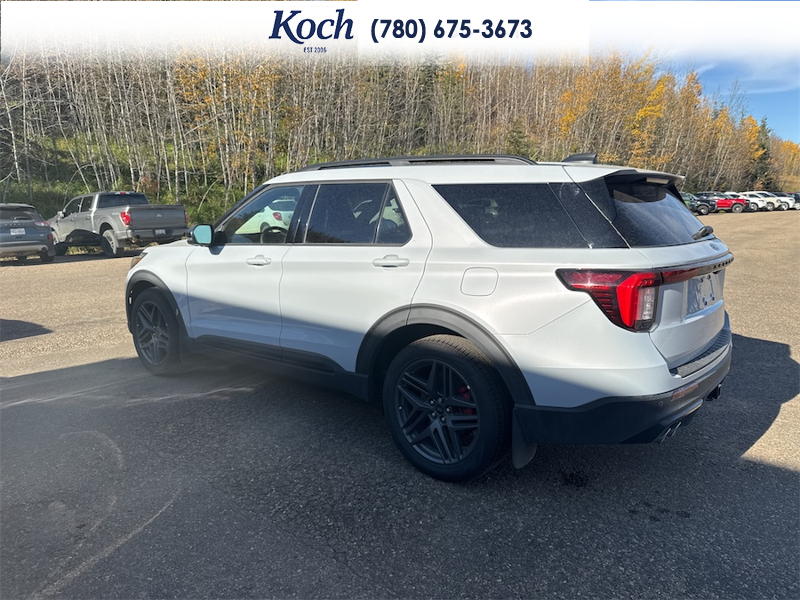 NEW 2026 Ford Explorer ST - Space White Metallic Exterior / ONYX, HEAT/VENT UNIQUE MIKO SUEDE SPORT CAPTAIN'S CHAIRS Interior - $75,130 - Stock #A26267 - VIN 1FMWK8GC3TGB05111 - Photo 9