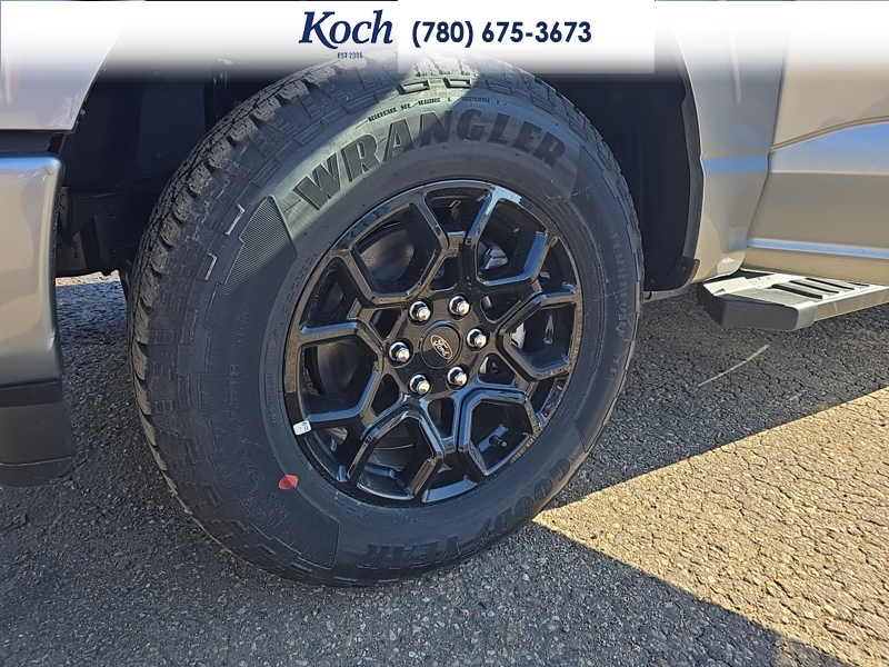 NEW 2026 Ford F-150 XLT - Iconic Silver Metallic Exterior / BLACK, UNIQUE SPORT CLOTH 40/CONSOLE/40 FRONT-SEATS Interior - $76,005 - Stock #A26081 - VIN 1FTFW3L8XTKD29213 - Photo 36
