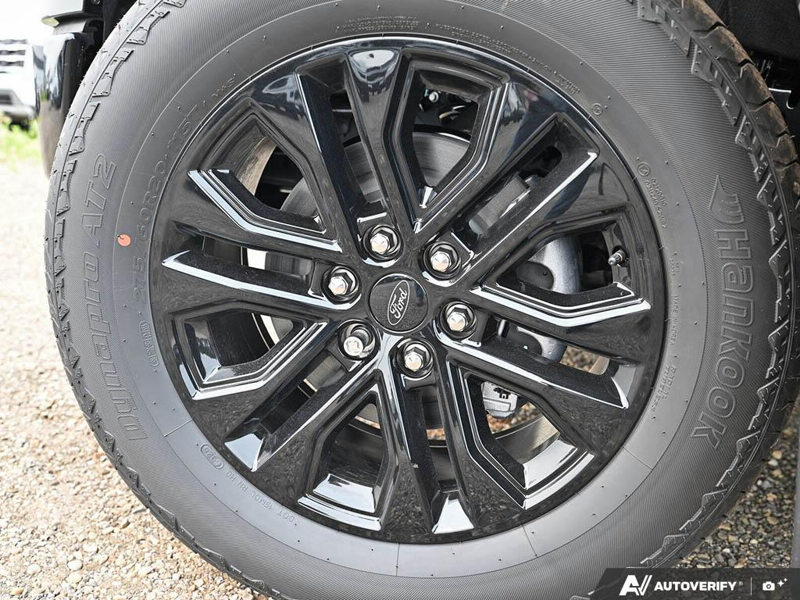 NEW 2026 Ford F-150 LARIAT - Agate Black Exterior / BLACK ACTIVE X Interior - $79,306 - Stock #E60888 - VIN 1FTFW5L80TFB57102 - Photo 6