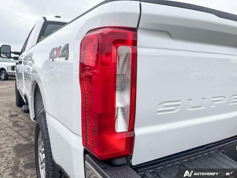 NEW 2026 Ford F-350 Super Duty XL - Oxford White Exterior / MEDIUM DARK SLATE CLOTH Interior - $75,648 - Stock #E60675 - VIN 1FT8W3BA9TEE56403 - Photo 11