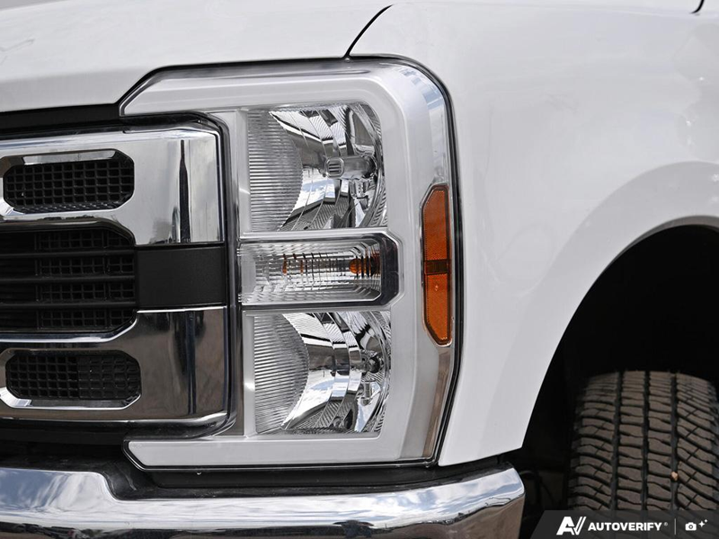 NEW 2026 Ford F-350 Super Duty XLT DRW - Oxford White Exterior / MEDIUM DARK SLATE CLOTH Interior - $94,919 - Stock #E60441 - VIN 1FT8W3DT0TED88541 - Photo 10