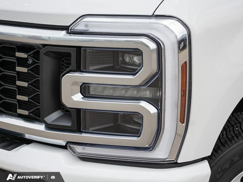 NEW 2026 Ford F-350 Super Duty Platinum - Star White Tri-Coat Exterior / BLACK ONYX/PLATINUM BLUE, UNIQUE PLATINUM LEATHER 40/CONSOLE/40 Interior - $121,217 - Stock #D60704 - VIN 1FT8W3DM0TEE32921 - Photo 10