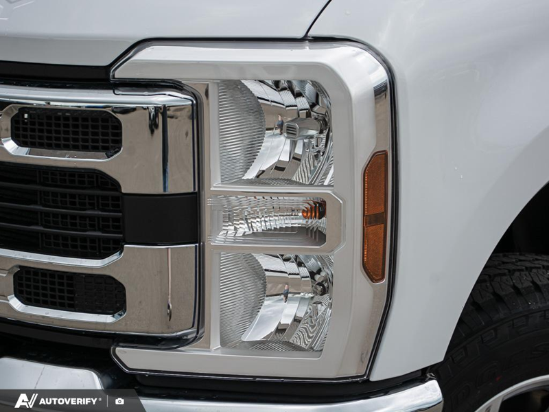 NEW 2026 Ford F-350 Super Duty XLT - Oxford White Exterior / MEDIUM DARK SLATE CLOTH Interior - $83,442 - Stock #D60619 - VIN 1FT8W3BT2TEE86652 - Photo 10