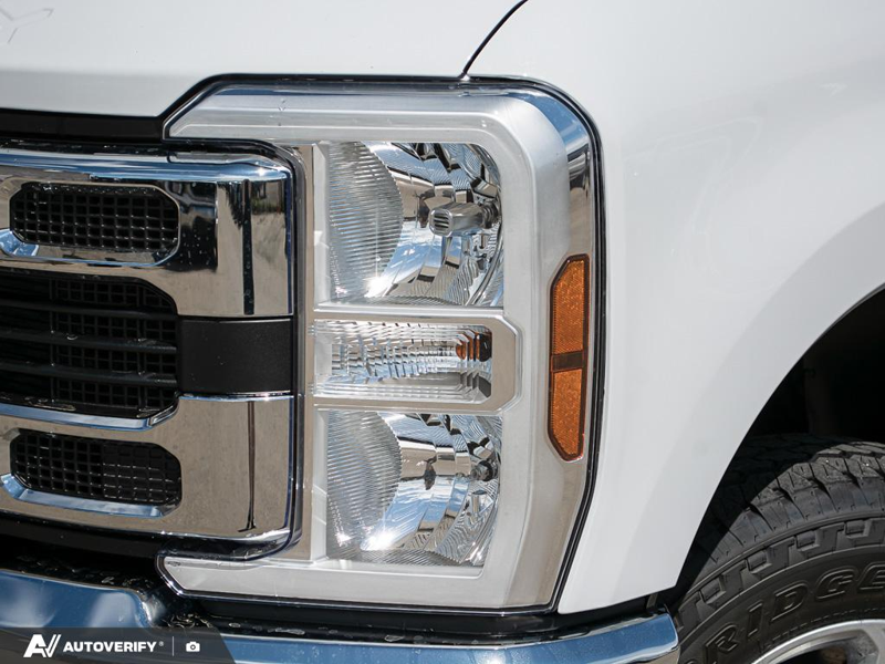 NEW 2026 Ford F-350 Super Duty XLT - Oxford White Exterior / MEDIUM DARK SLATE CLOTH Interior - $83,442 - Stock #D60650 - VIN 1FT8W3BT3TEF01188 - Photo 10