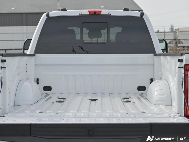 NEW 2026 Ford F-350 Super Duty Platinum - Star White Tri-coat Metallic Exterior / BLACK ONYX/BLUE LEATHER Interior - $116,043 - Stock #E60392 - VIN 1FT8W3BT6TED89079 - Photo 11