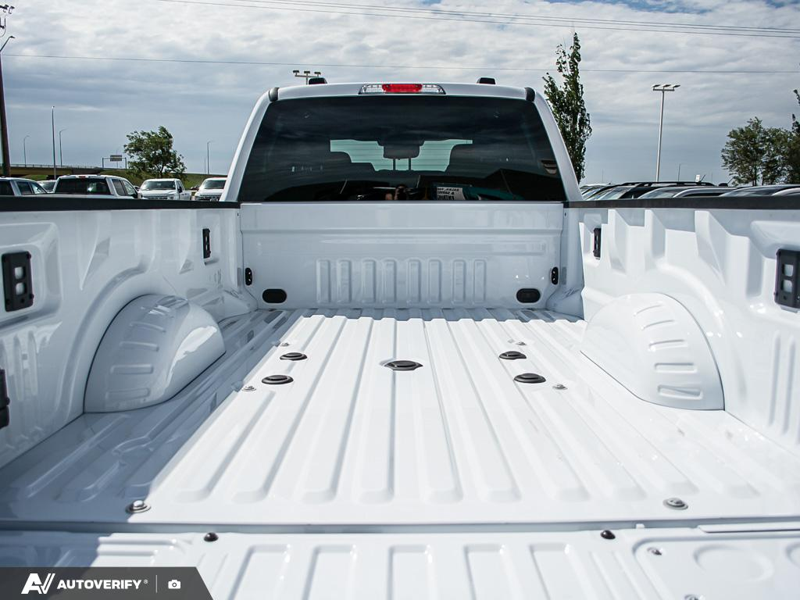 NEW 2026 Ford F-350 Super Duty XLT - Oxford White Exterior / MEDIUM DARK SLATE CLOTH Interior - $90,653 - Stock #D60442 - VIN 1FT8W3DT6TEE25138 - Photo 11