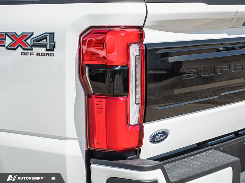 NEW 2026 Ford F-350 Super Duty Platinum - Star White Tri-coat Metallic Exterior / BLACK ONYX/BLUE LEATHER Interior - $118,264 - Stock #D60638 - VIN 1FT8W3BM4TEE13999 - Photo 11