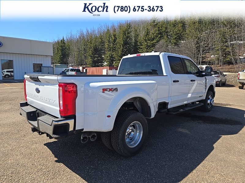 NEW 2026 Ford F-350 Super Duty XLT - Oxford White Exterior / MEDIUM DARK SLATE CLOTH Interior - $89,945 - Stock #A26124 - VIN 1FT8W3DT0TED88927 - Photo 11