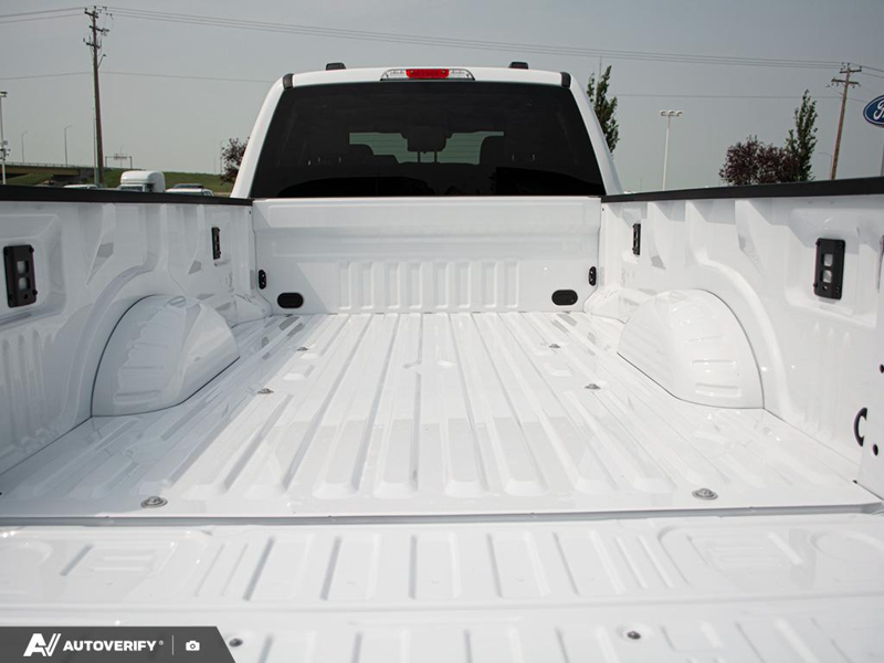 NEW 2026 Ford F-350 Super Duty XLT - Oxford White Exterior / MEDIUM DARK SLATE CLOTH Interior - $87,264 - Stock #D60708 - VIN 1FT8W3BT8TEF28290 - Photo 11