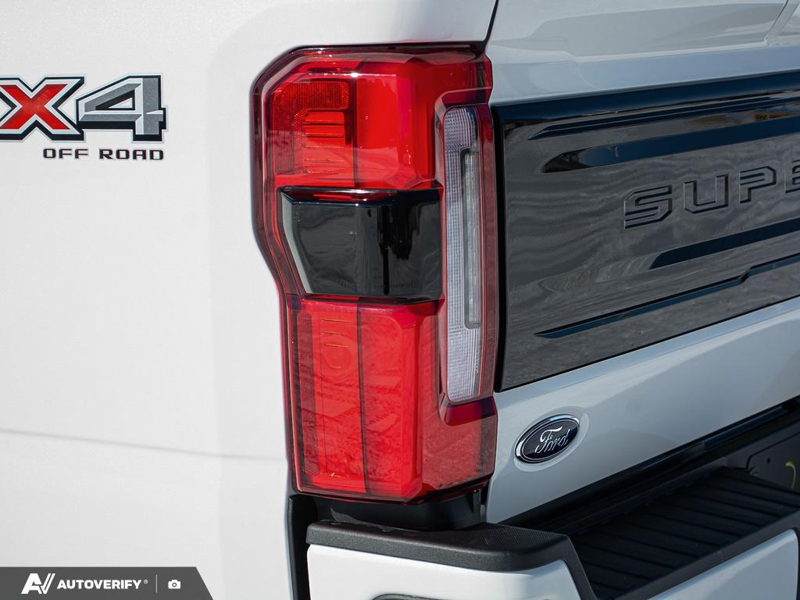 NEW 2026 Ford F-350 Super Duty Platinum - Star White Tri-coat Metallic Exterior / BLACK ONYX/BLUE LEATHER Interior - $116,061 - Stock #D60313 - VIN 1FT8W3BT6TED95352 - Photo 12
