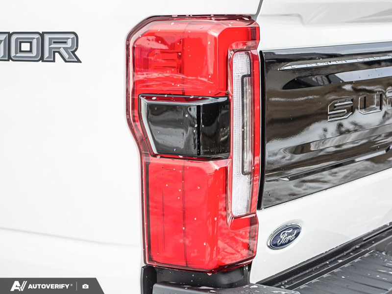 NEW 2026 Ford F-350 Super Duty Platinum - Star White Tri-Coat Exterior / BLACK ONYX/PLATINUM BLUE, UNIQUE PLATINUM LEATHER 40/CONSOLE/40 Interior - $123,675 - Stock #D60358 - VIN 1FT8W3BM1TEE07738 - Photo 12