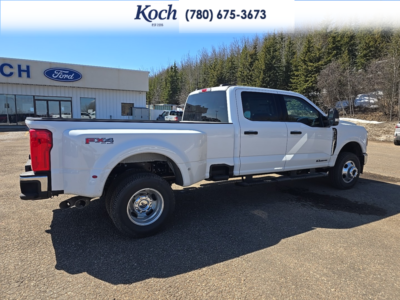 NEW 2026 Ford F-350 Super Duty XLT - Oxford White Exterior / MEDIUM DARK SLATE CLOTH Interior - $89,945 - Stock #A26124 - VIN 1FT8W3DT0TED88927 - Photo 12
