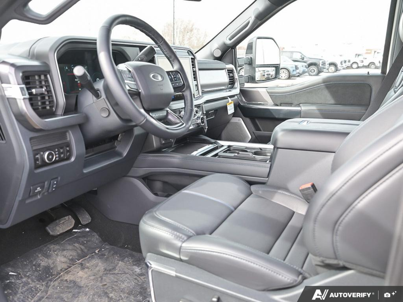NEW 2026 Ford F-350 Super Duty Platinum - Star White Tri-coat Metallic Exterior / BLACK ONYX/BLUE LEATHER Interior - $116,043 - Stock #E60392 - VIN 1FT8W3BT6TED89079 - Photo 13