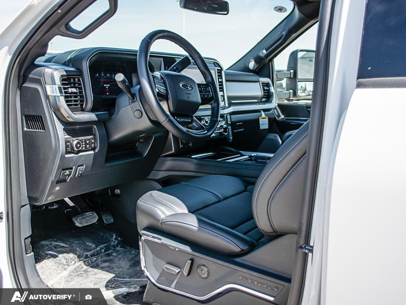 NEW 2026 Ford F-350 Super Duty Platinum - Star White Tri-coat Metallic Exterior / BLACK ONYX/BLUE LEATHER Interior - $118,264 - Stock #D60638 - VIN 1FT8W3BM4TEE13999 - Photo 13