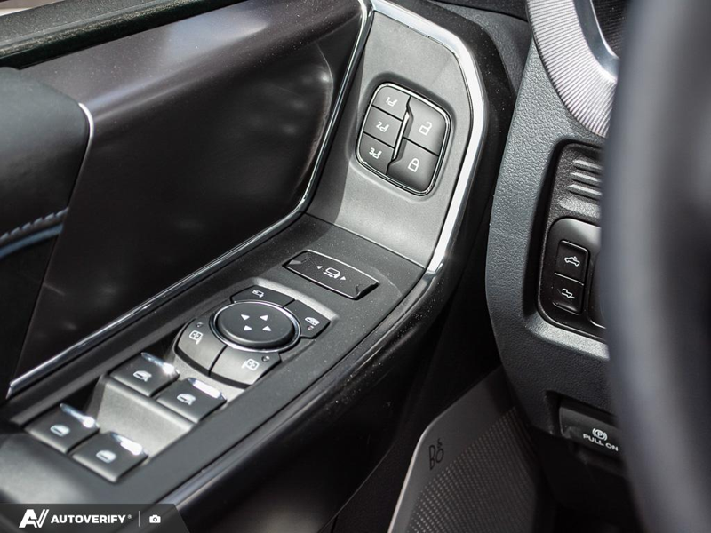 NEW 2026 Ford F-350 Super Duty Platinum - Agate Black Exterior / BLACK ONYX/BLUE LEATHER Interior - $114,915 - Stock #D60436 - VIN 1FT8W3BT6TEE26681 - Photo 16