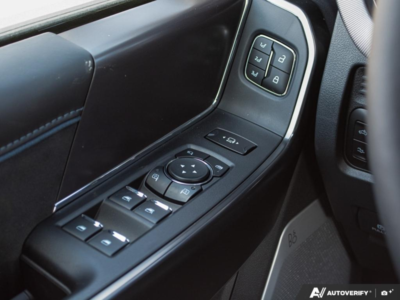 NEW 2026 Ford F-350 Super Duty Platinum Tremor - Agate Black Exterior / BLACK ONYX/BLUE LEATHER Interior - $128,853 - Stock #E60283 - VIN 1FT8W3BM8TED60496 - Photo 17