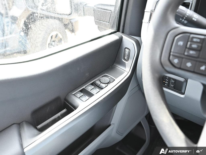 NEW 2026 Ford F-350 Super Duty XLT DRW - Oxford White Exterior / MEDIUM DARK SLATE CLOTH Interior - $94,919 - Stock #E60441 - VIN 1FT8W3DT0TED88541 - Photo 17