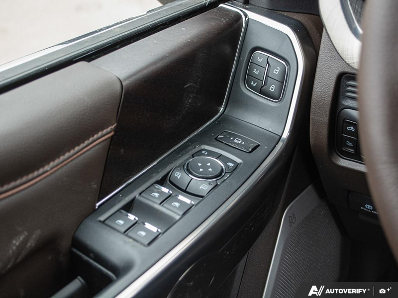 NEW 2026 Ford F-350 Super Duty King Ranch - Oxford White/marsh Grey Exterior / JAVA LEATHER Interior - $111,676 - Stock #E60467 - VIN 1FT8W3BT1TEE00845 - Photo 17