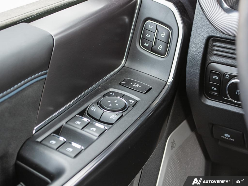NEW 2026 Ford F-350 Super Duty Platinum Tremor - Avalanche Exterior / BLACK ONYX/BLUE LEATHER Interior - $126,953 - Stock #E60547 - VIN 1FT8W3BMXTEE28748 - Photo 17