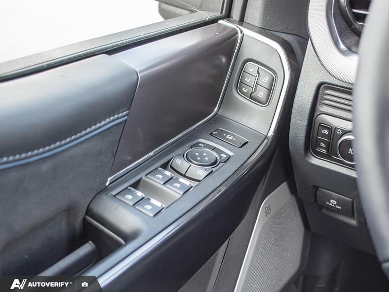NEW 2026 Ford F-350 Super Duty Platinum - Agate Black Exterior / BLACK ONYX/BLUE LEATHER Interior - $115,261 - Stock #D60311 - VIN 1FT8W3BT6TED85081 - Photo 17