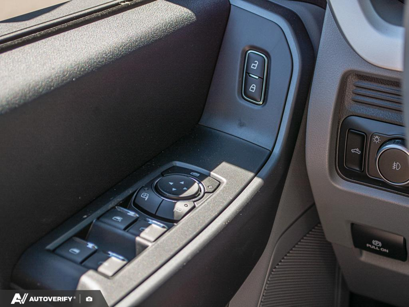 NEW 2026 Ford F-350 Super Duty XLT - Oxford White Exterior / MEDIUM DARK SLATE CLOTH Interior - $86,242 - Stock #D60596 - VIN 1FT8W3BT9TEE82940 - Photo 17