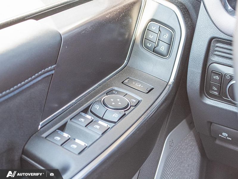 NEW 2026 Ford F-350 Super Duty Platinum - Avalanche Exterior / BLACK ONYX/PLATINUM BLUE, UNIQUE PLATINUM LEATHER 40/CONSOLE/40 Interior - $122,867 - Stock #D60791 - VIN 1FT8W3BMXTED92978 - Photo 17