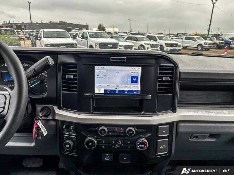 NEW 2026 Ford F-350 Super Duty XL - Oxford White Exterior / MEDIUM DARK SLATE CLOTH Interior - $75,648 - Stock #E60675 - VIN 1FT8W3BA9TEE56403 - Photo 19