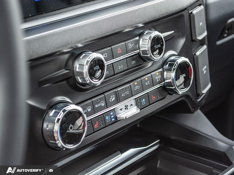 NEW 2026 Ford F-350 Super Duty Platinum - Carbonized Grey Metallic Exterior / BLACK ONYX/BLUE LEATHER Interior - $118,435 - Stock #D60444 - VIN 1FT8W3BMXTEE27115 - Photo 19