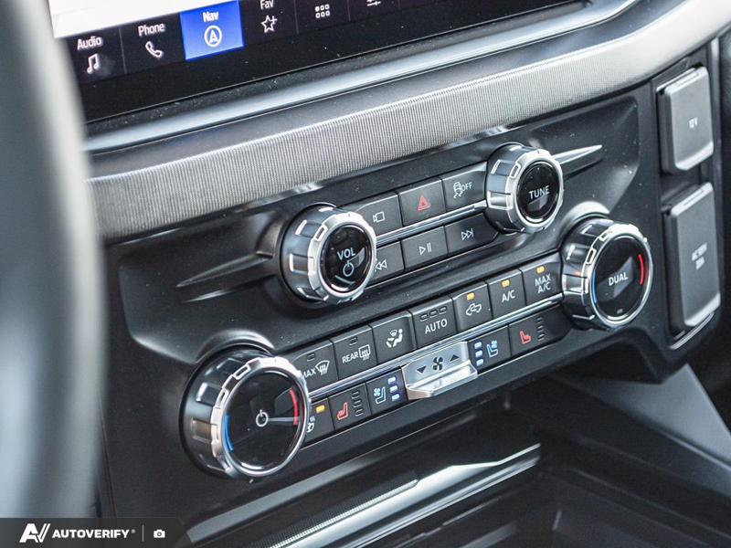 NEW 2026 Ford F-350 Super Duty Platinum - Star White Tri-coat Metallic Exterior / BLACK ONYX/BLUE LEATHER Interior - $118,264 - Stock #D60638 - VIN 1FT8W3BM4TEE13999 - Photo 20