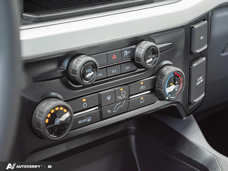 NEW 2026 Ford F-350 Super Duty XLT - Oxford White Exterior / MEDIUM DARK SLATE CLOTH Interior - $83,442 - Stock #D60649 - VIN 1FT8W3BT8TEF02370 - Photo 20