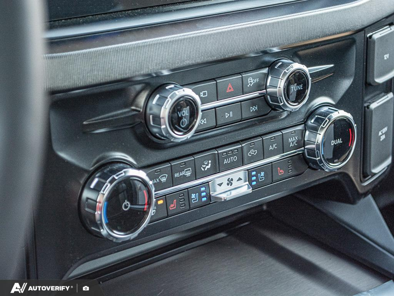 NEW 2026 Ford F-350 Super Duty Platinum - Avalanche Exterior / BLACK ONYX/PLATINUM BLUE, UNIQUE PLATINUM LEATHER 40/CONSOLE/40 Interior - $122,867 - Stock #D60791 - VIN 1FT8W3BMXTED92978 - Photo 20